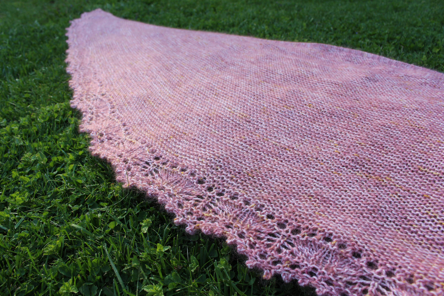 Humle Fuzzy Shawl