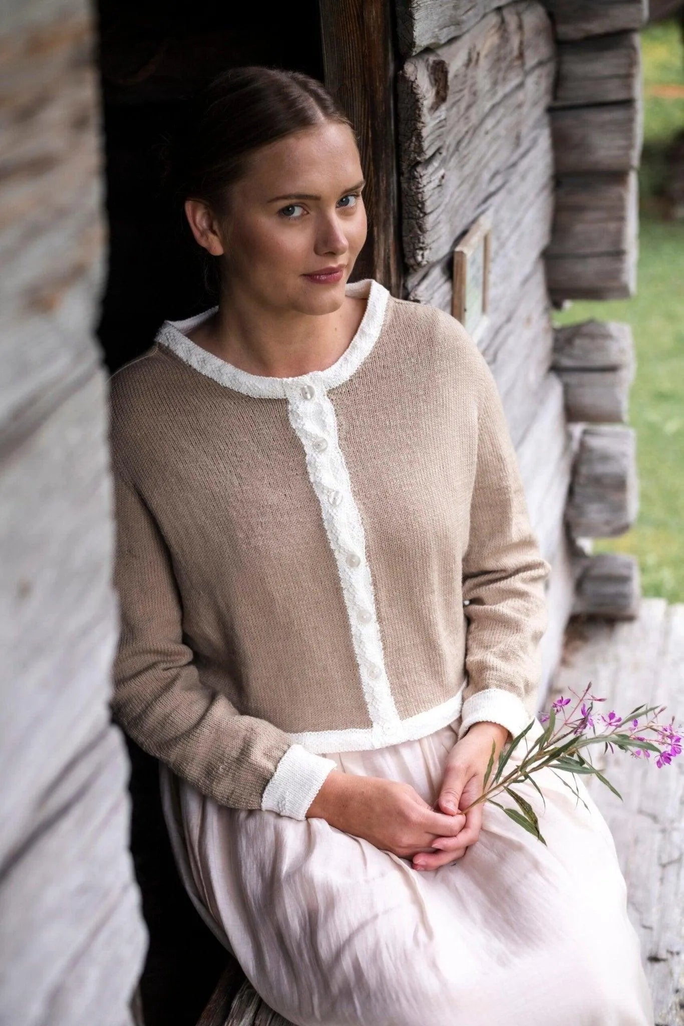 Stinta – Stickad kofta - Fru Olesen Garn