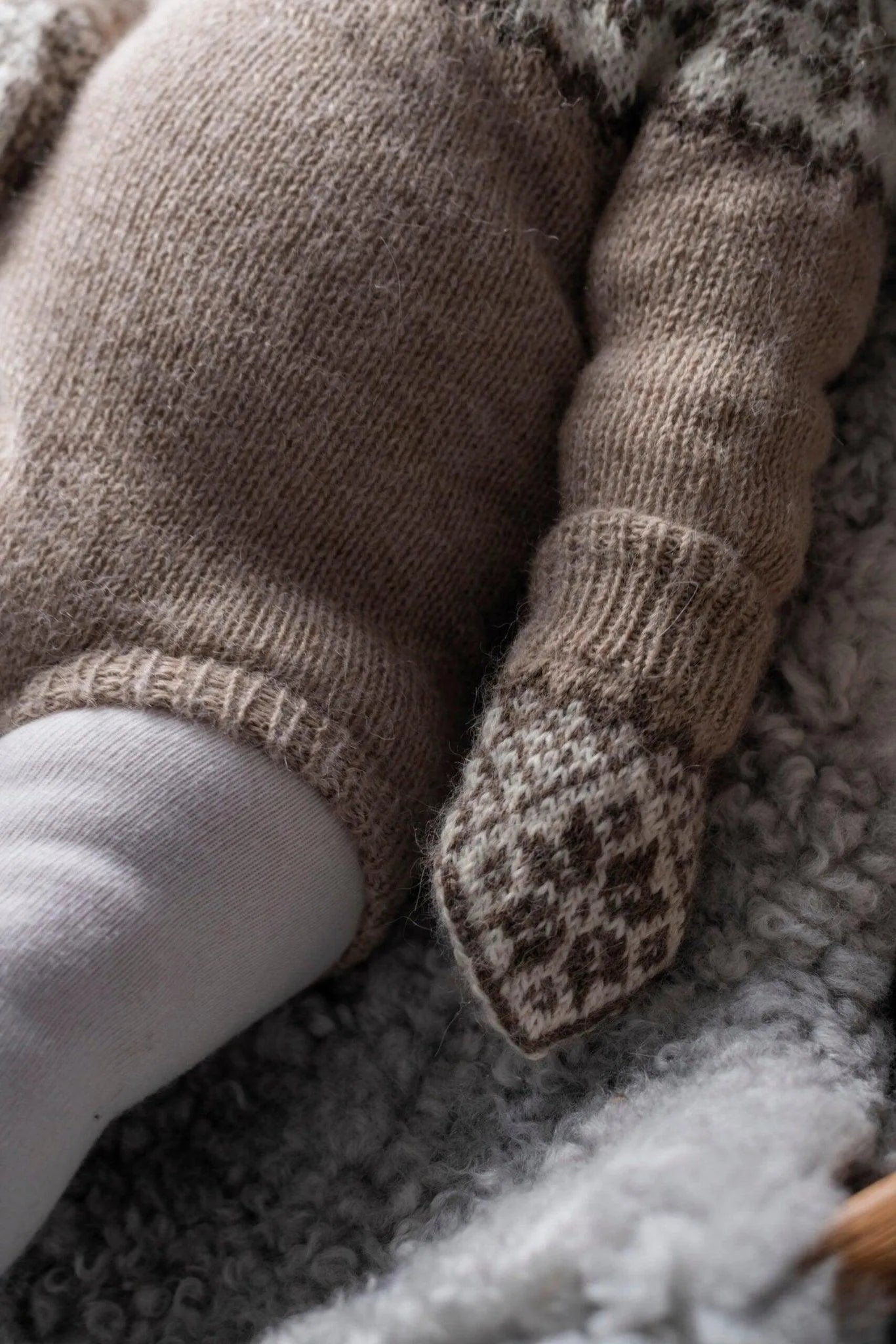 Vetle - babyvantar - Fru Olesen Garn