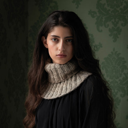 Gråbo - rib-knitted collar