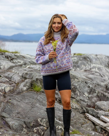 Carly - patterned sweater in Older and PrettyPrint