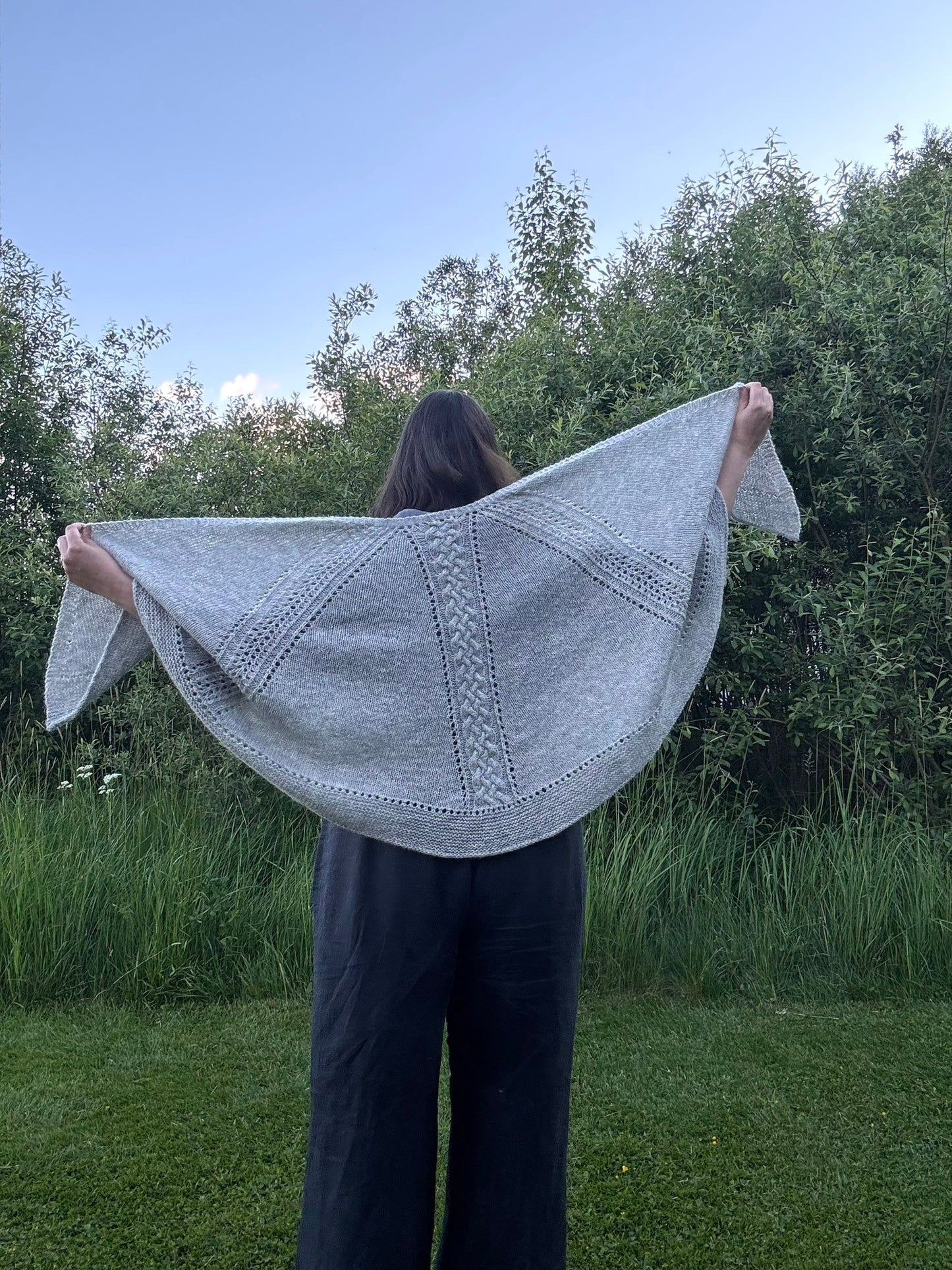 Heights and Valleys Shawl – stickmönster till sjal