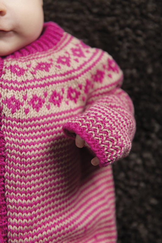 Tjärblomster - babykofta