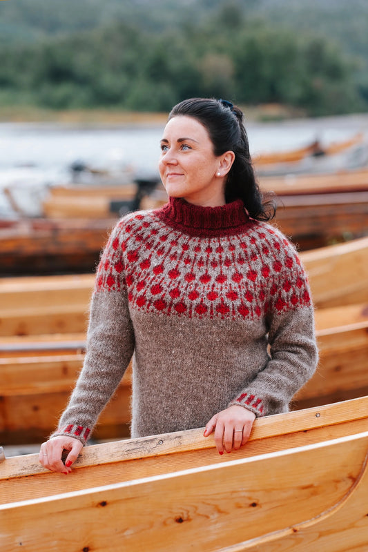 Lingonberry Sweater -garnkit från 708kr
