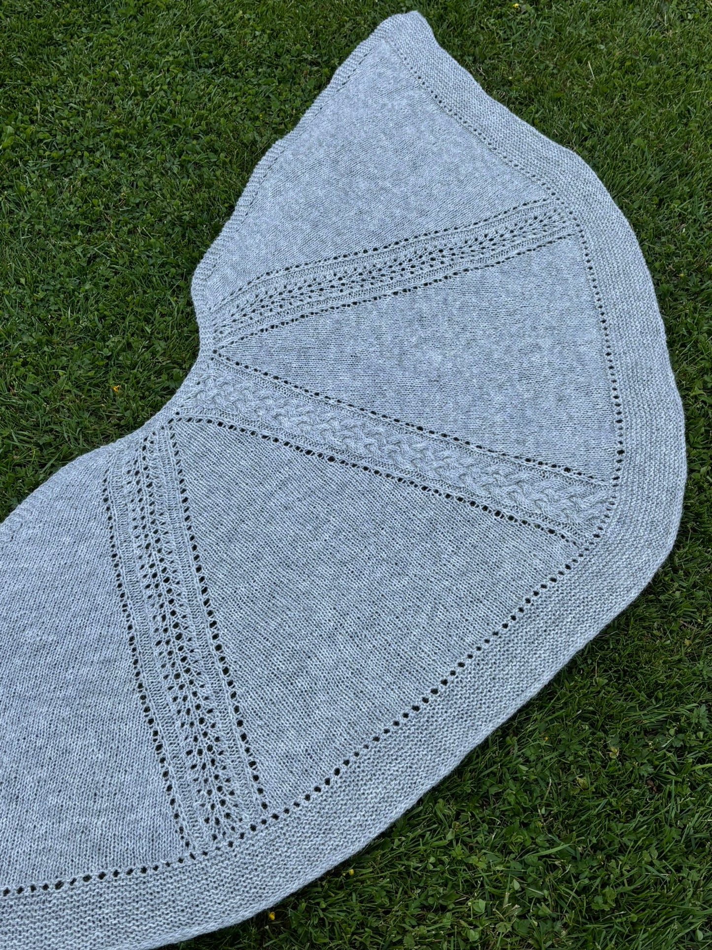 Heights and Valleys Shawl – stickmönster till sjal