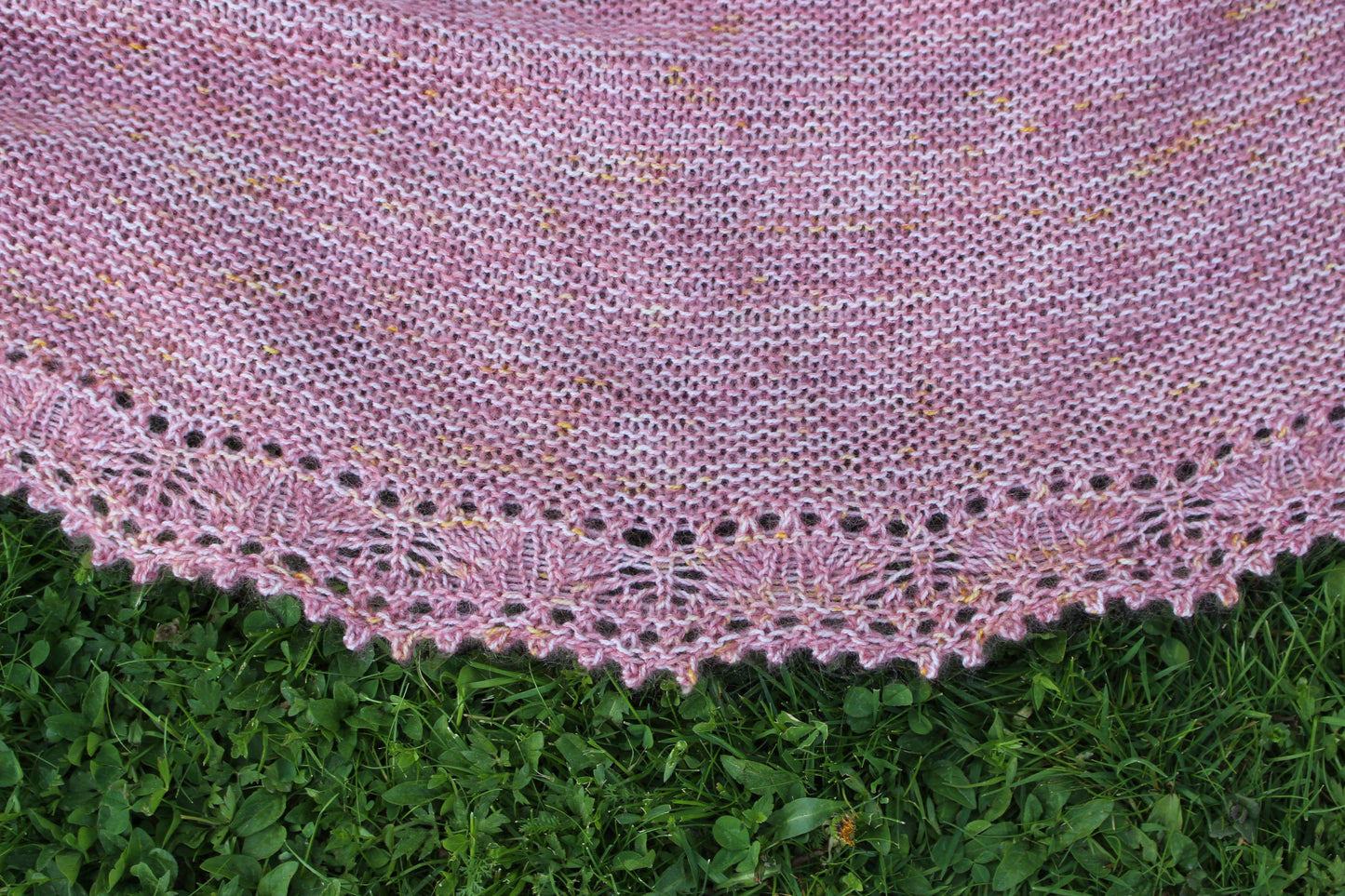 Humle Fuzzy Shawl