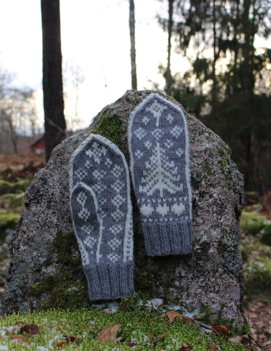 Winter Night Mittens